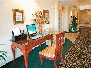 Hawthorn Suites By Wyndham San San Diego Extérieur photo